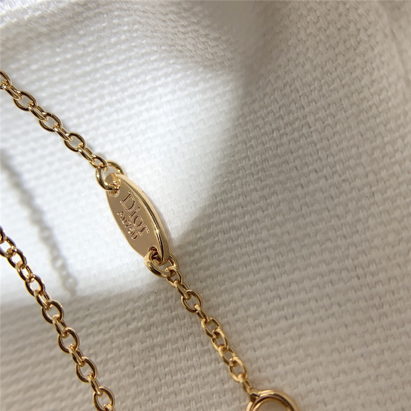 D10r 8-pointed star necklace