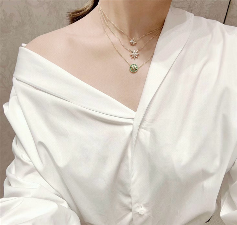 D10r 8-pointed star necklace