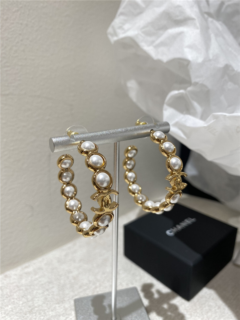 Chanel round hoop pearl earrings