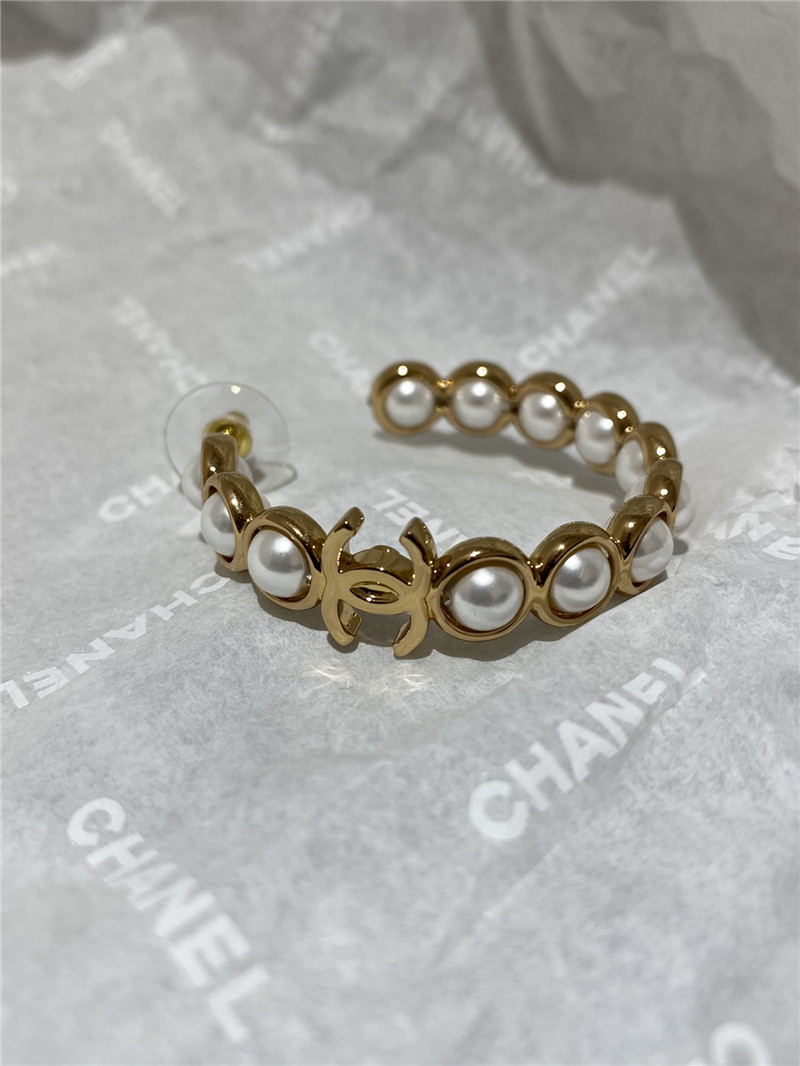 Ch**el round hoop pearl earrings