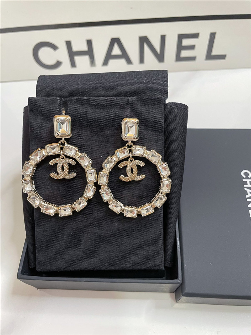 Chanel large diamond ring ear clip