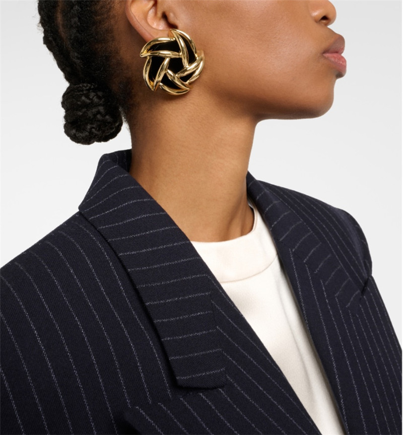 Y51 vintage floral ear clips