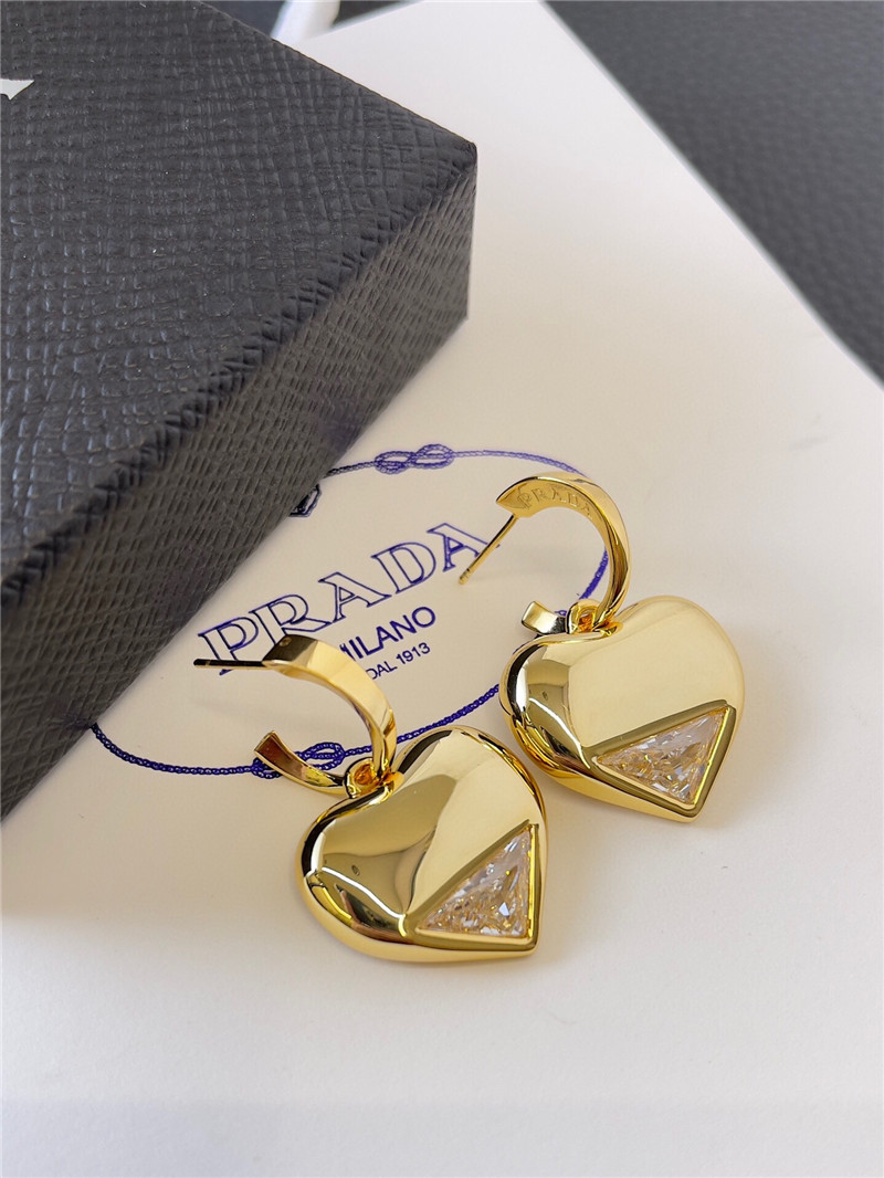 Pra*a new triangle love earrings