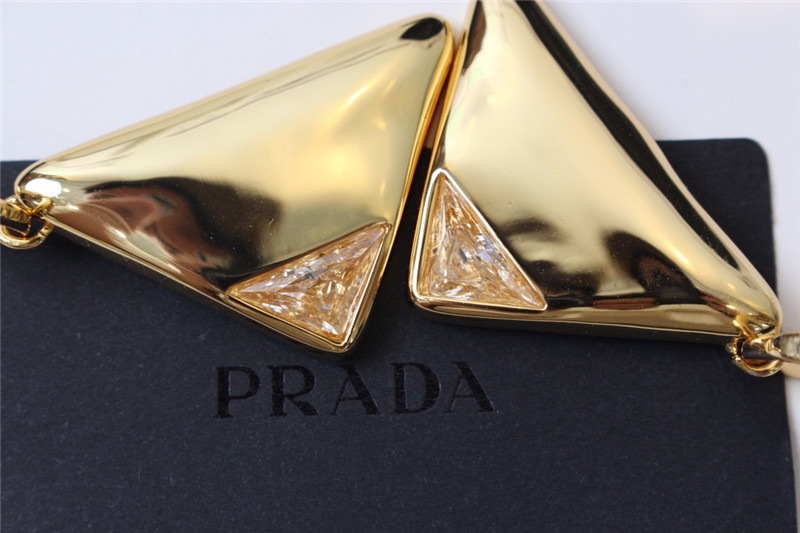 Pra*a new triangle earrings