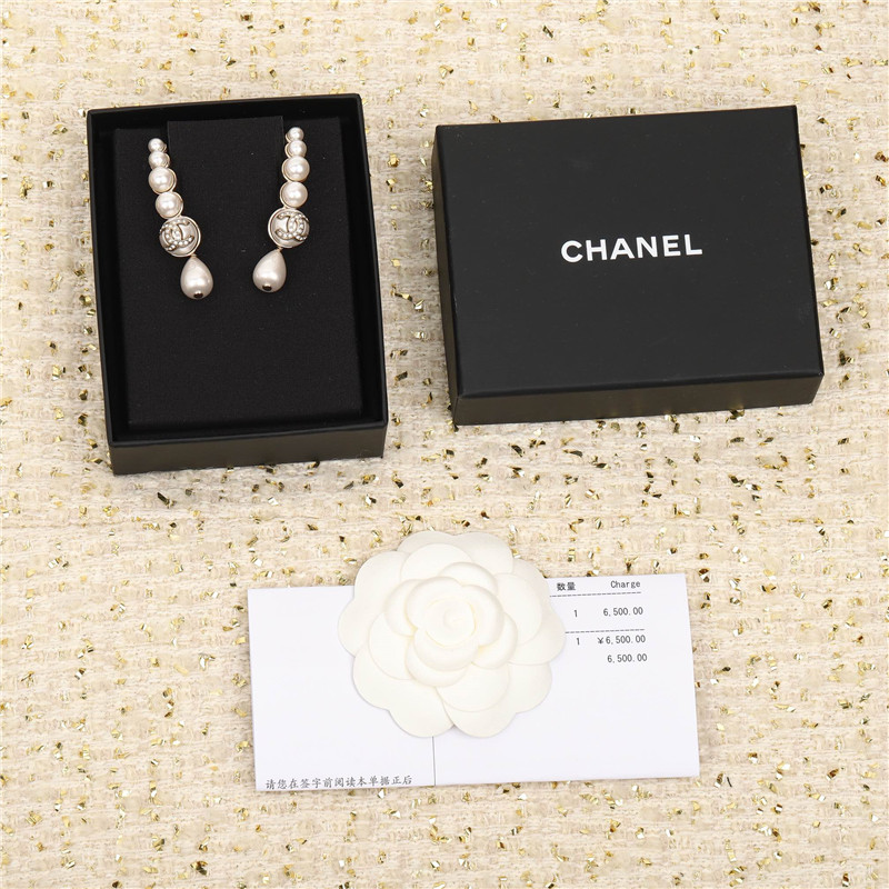 Ch**el pearl double c stud earrings