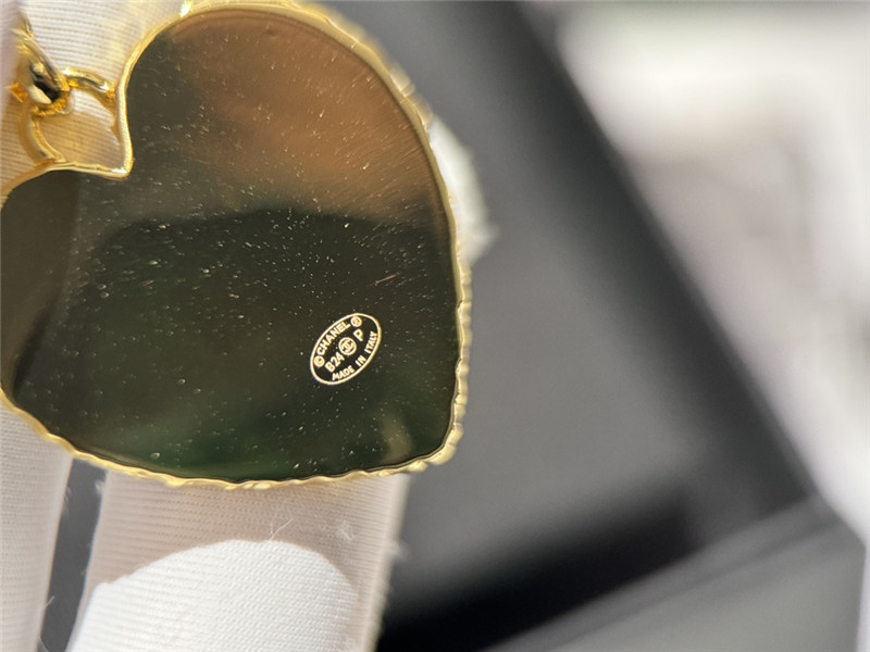 ch**el red D1am0nd gold edge lava earrings