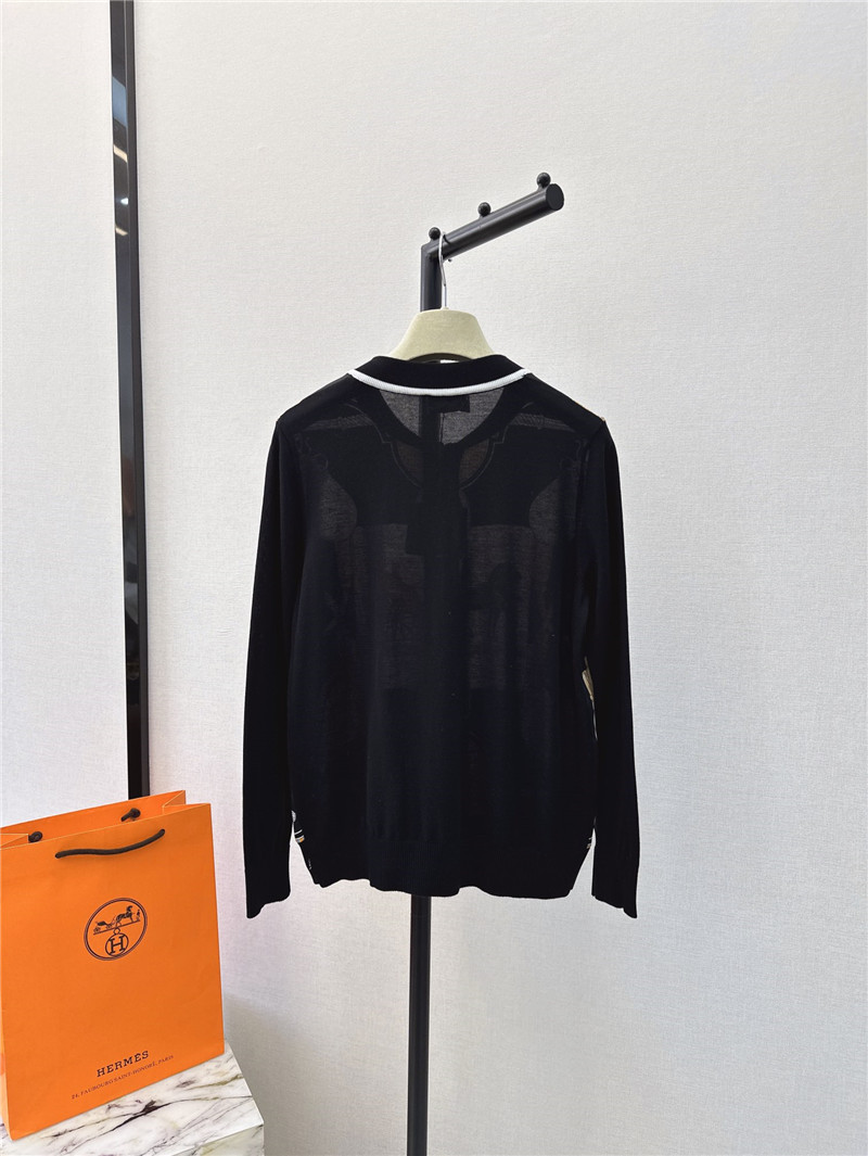 H**me5 horse printed cardigan in black