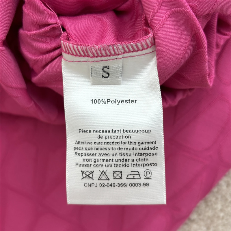 Va1e*ntin0 a line shorts replica clothes