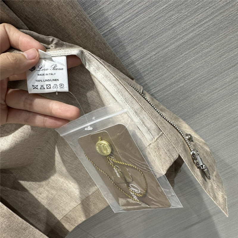 L0r0 P1ana traveler coat replica clothing sites