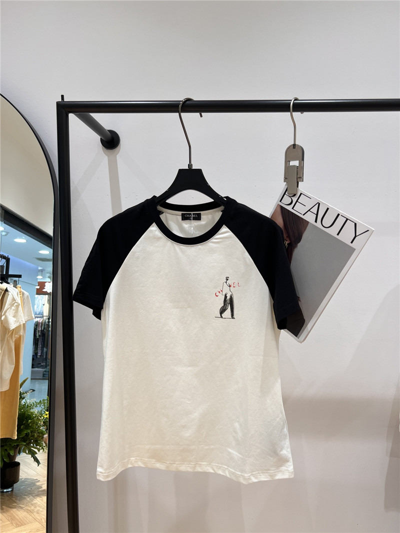 Chanel secondhand hand-painted raglan T-shirt replica clothes