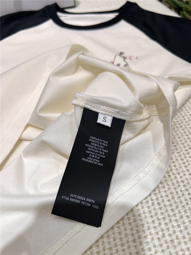 Ch**el secondhand hand-painted raglan t-shirt replica clothes