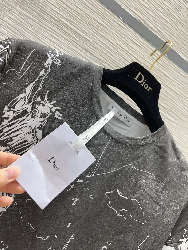 D10r simple t-shirt replica designer clothes