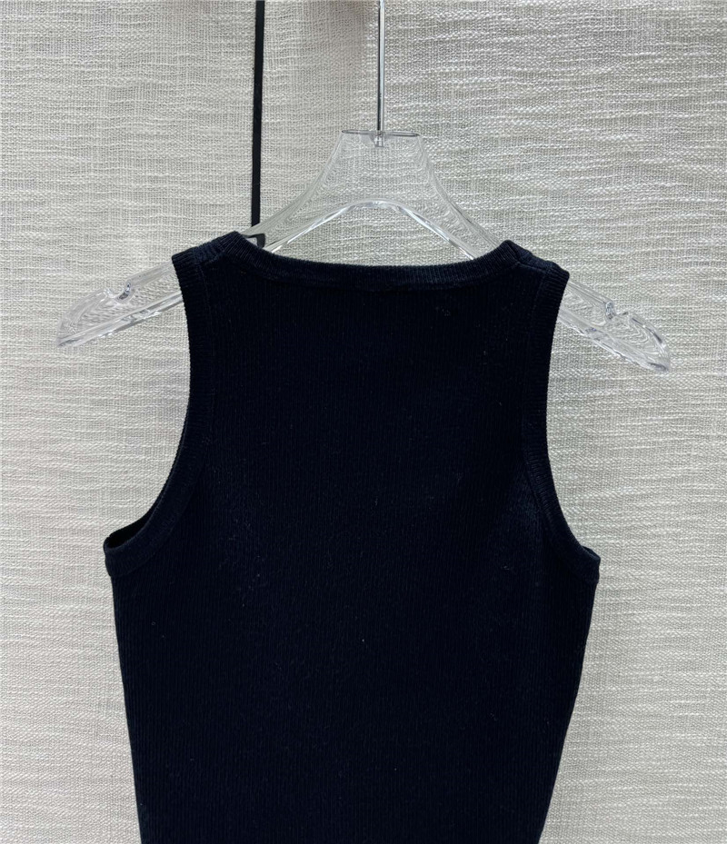 M1um1u gold thread logo knitted vest replicas clothes