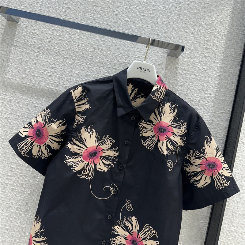 Pra*a black floral print short sleeve shirt replicas clothes