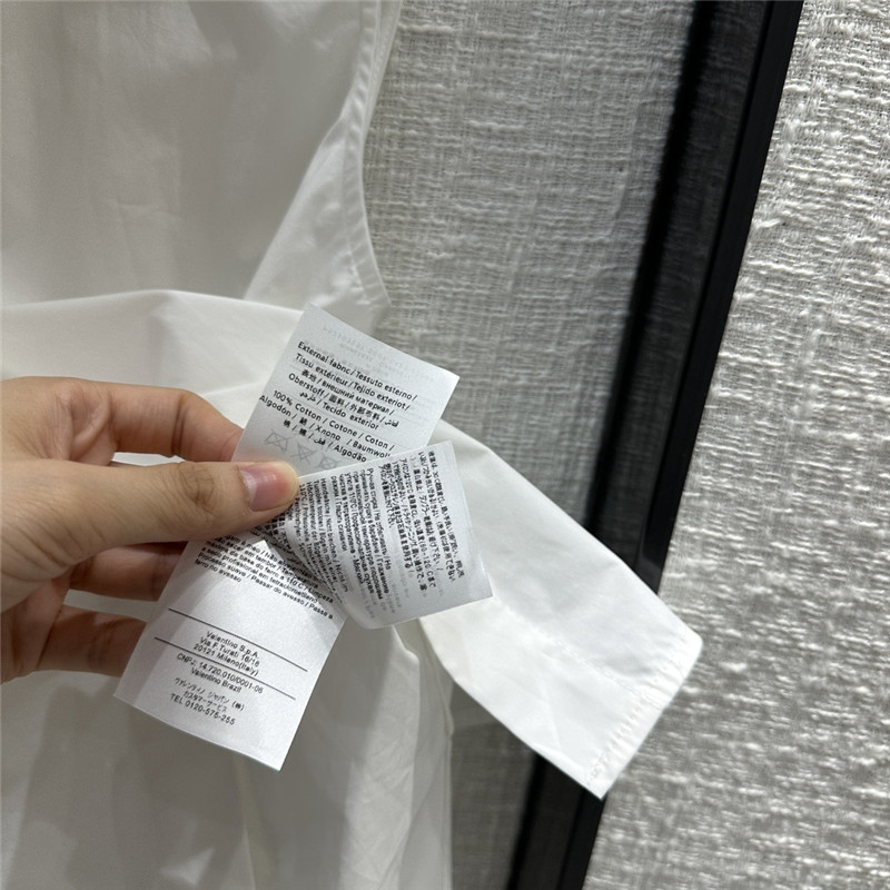 Va1e*ntin0 sleeveless shirt replica clothing