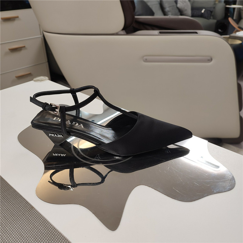 Pra*a leather slingback pumps in black