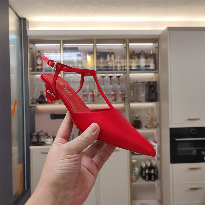 Pra*a pink leather slingback pumps