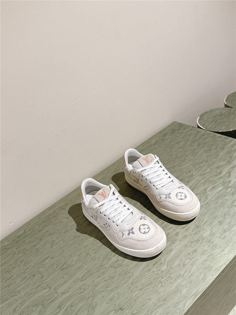 Louis Vuitton LV Trainer Women Sneakers in Gray