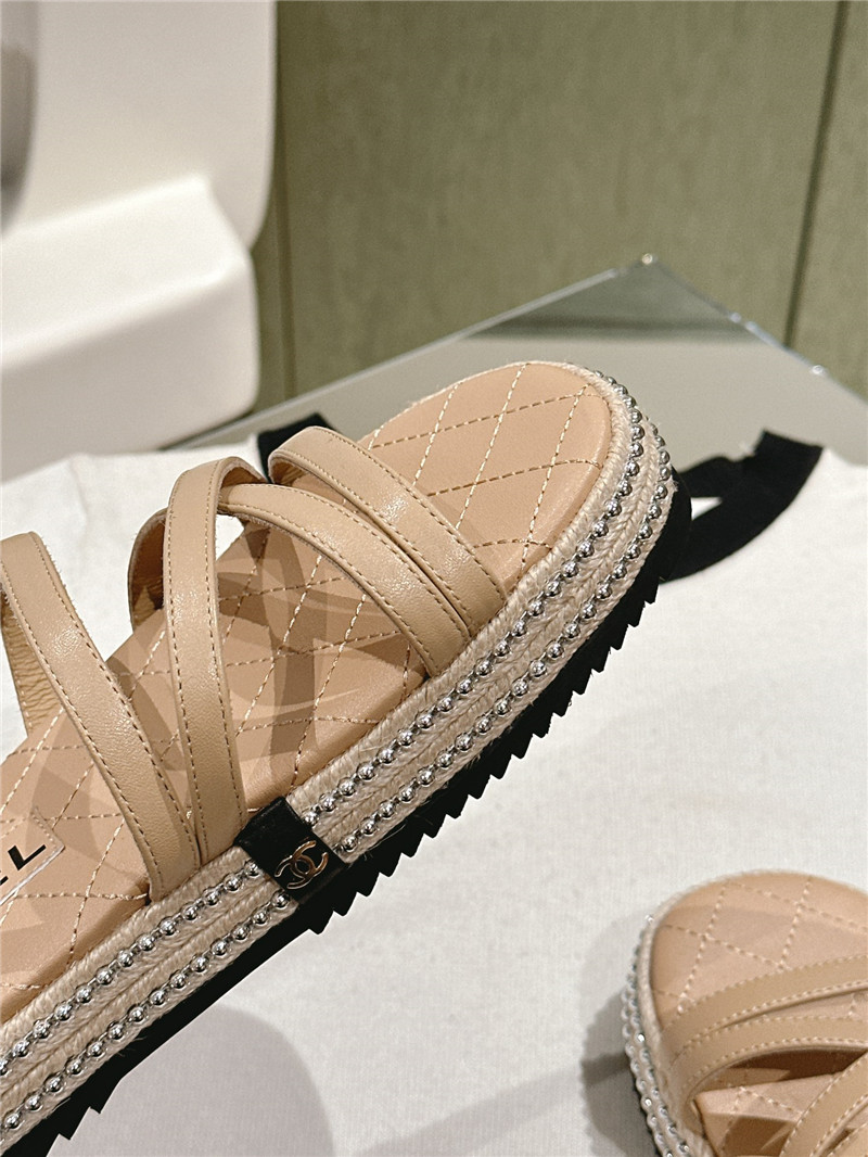 Ch**el logo espadrilles beige slides