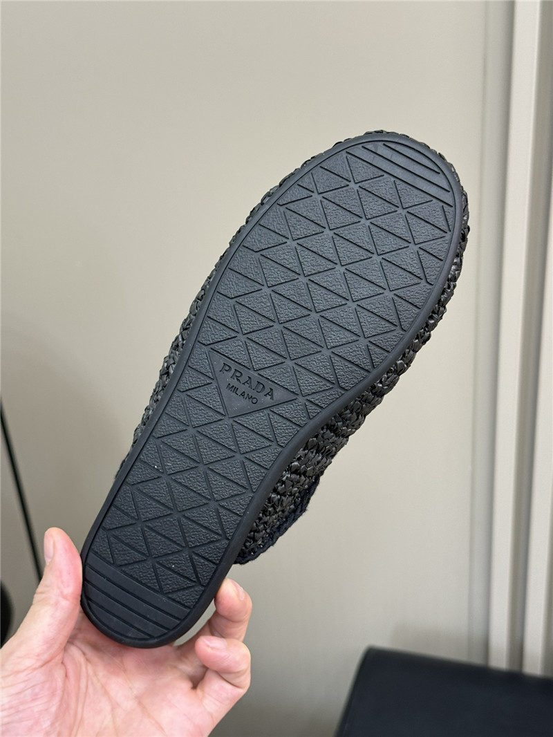 Pra*a crochet mules black