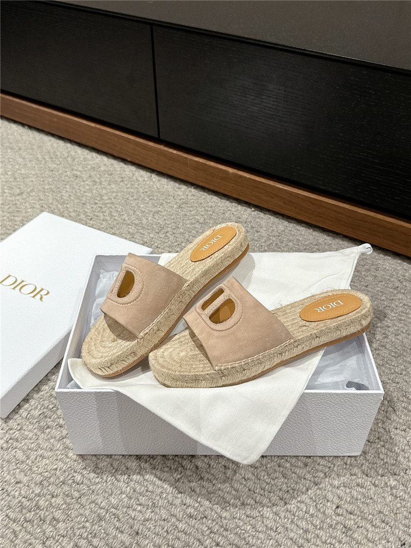 D10r cd suede espadrille slides beige