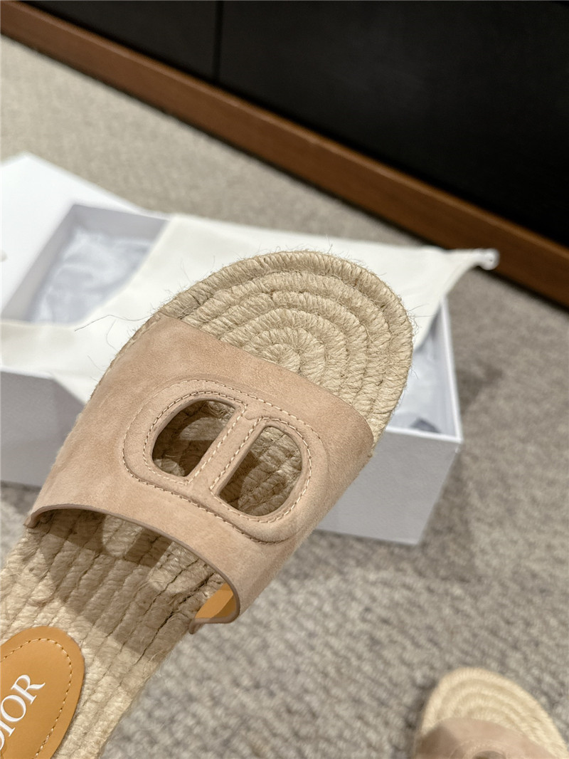 D10r cd suede espadrille slides beige