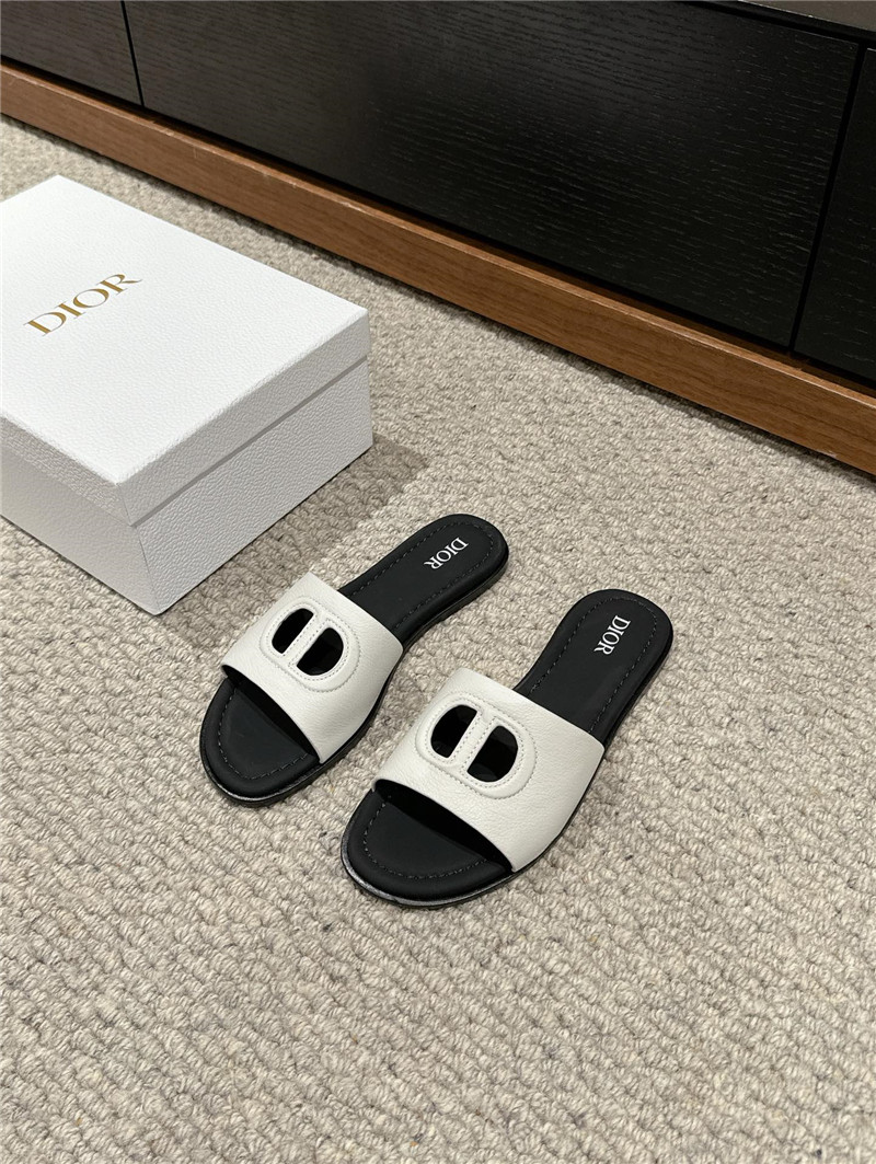 D10r d-club white leather slides