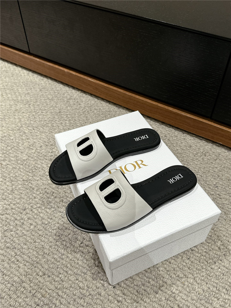 D10r d-club white leather slides