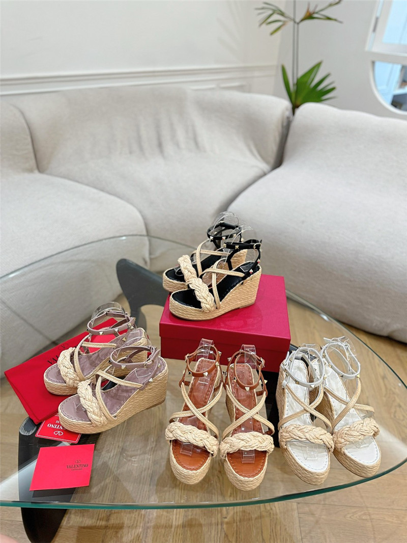 Valentino Garavani Rockstud White Raffia Leather Espadrille Wedges