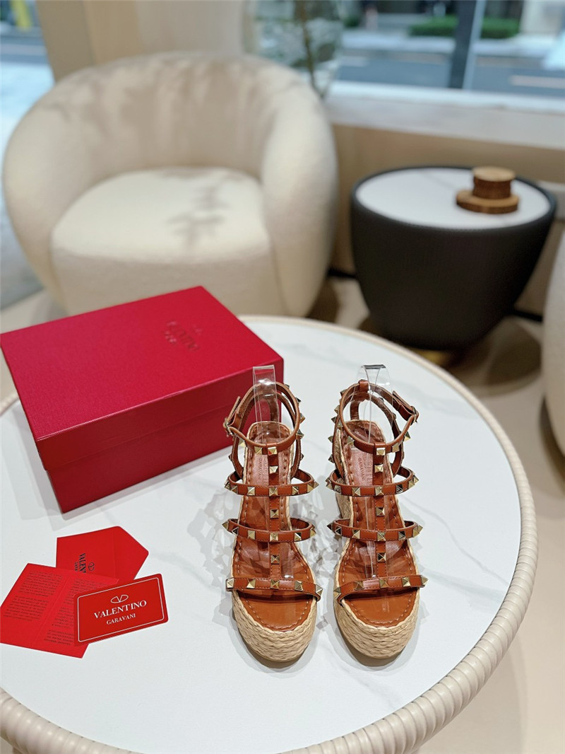 Va1e*ntin0 garavani rockstud wedge sandals brown