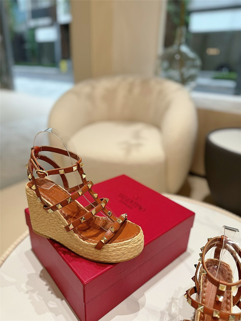 Va1e*ntin0 garavani rockstud wedge sandals brown