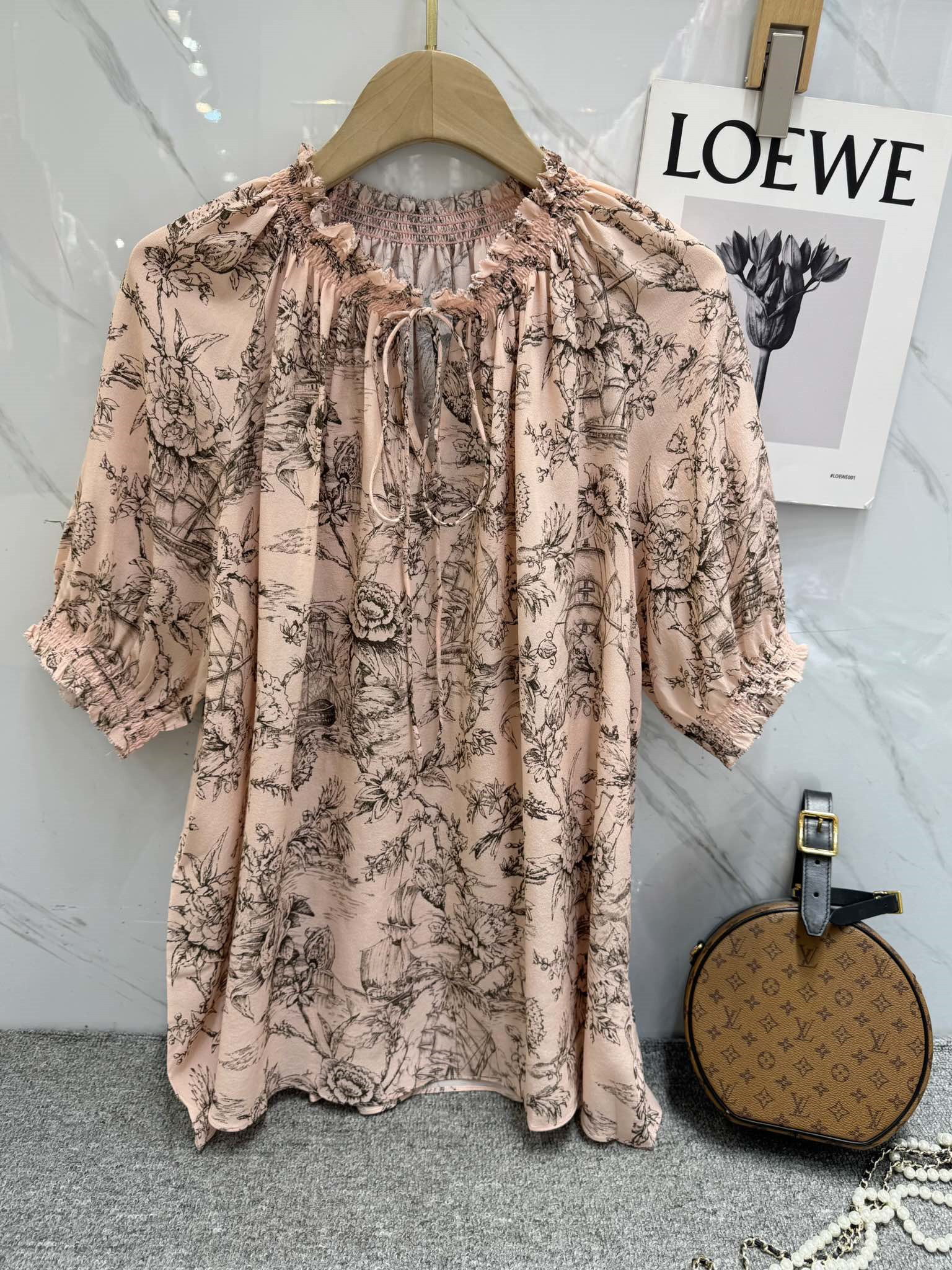 dior elastic neck silk top replica d&g clothing