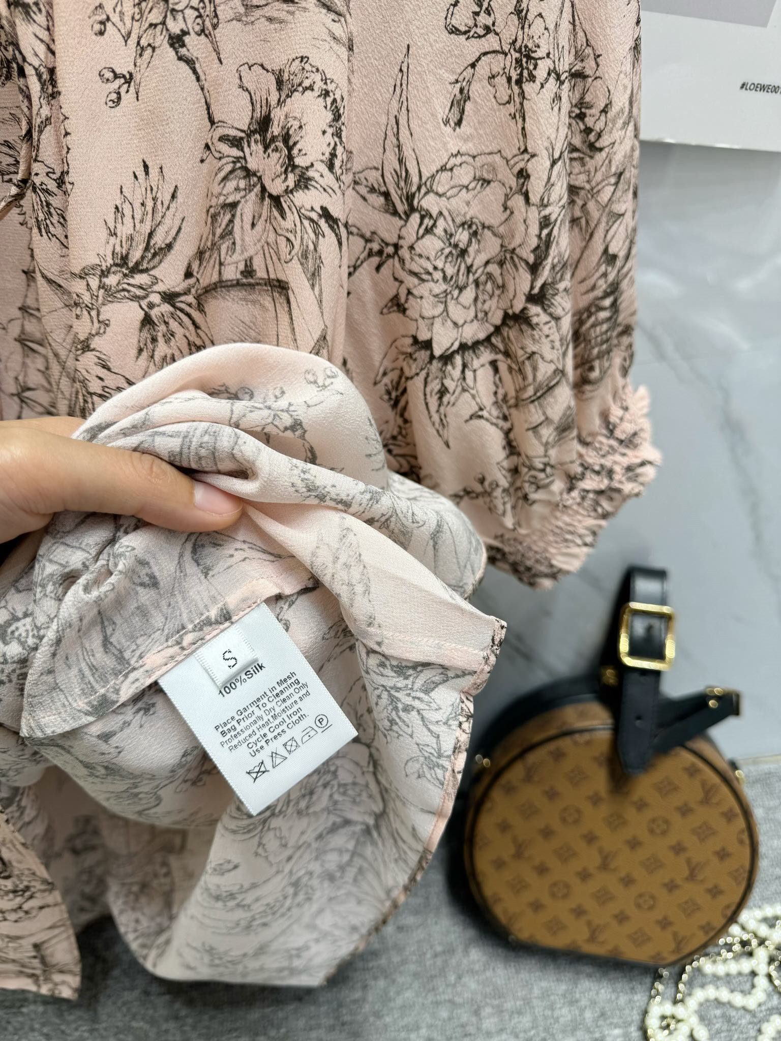 D10r elastic neck silk top replica d&g clothing