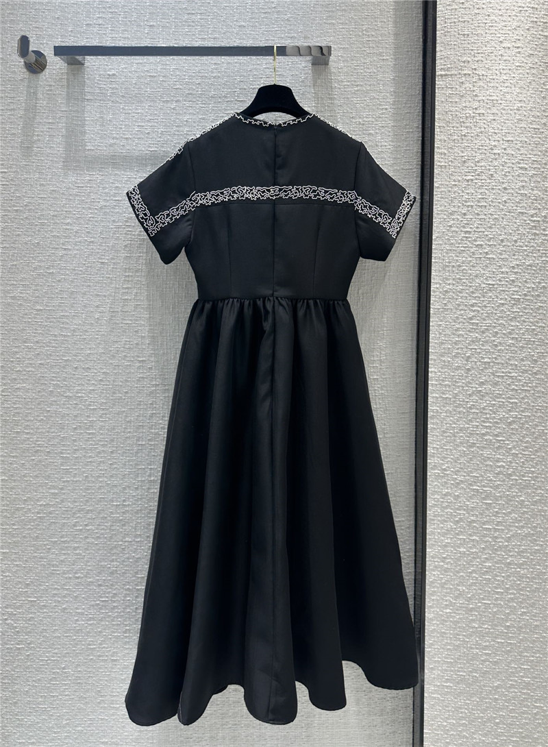 D10r butterfly disc flower embroidery dress replica clothes