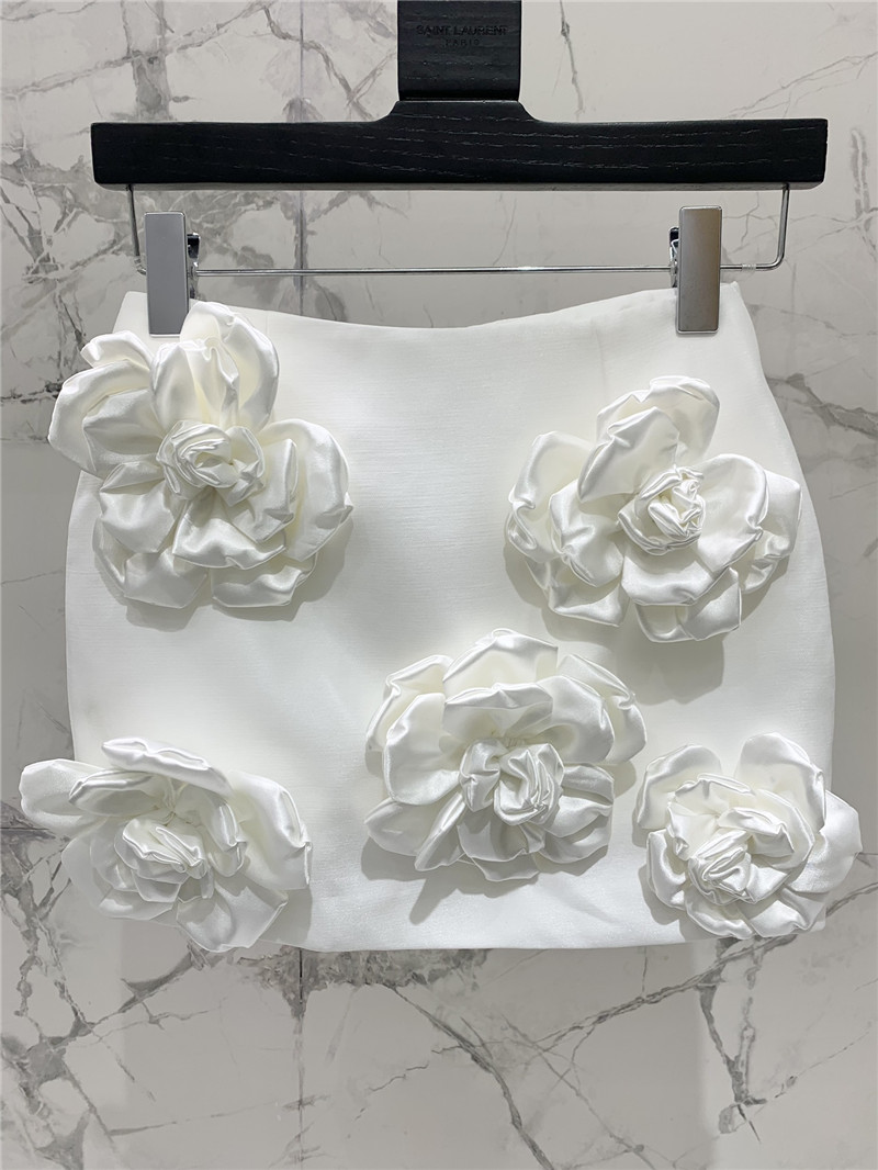 Va1e*ntin0 three-dimensional flower skirt replica d&g clothing