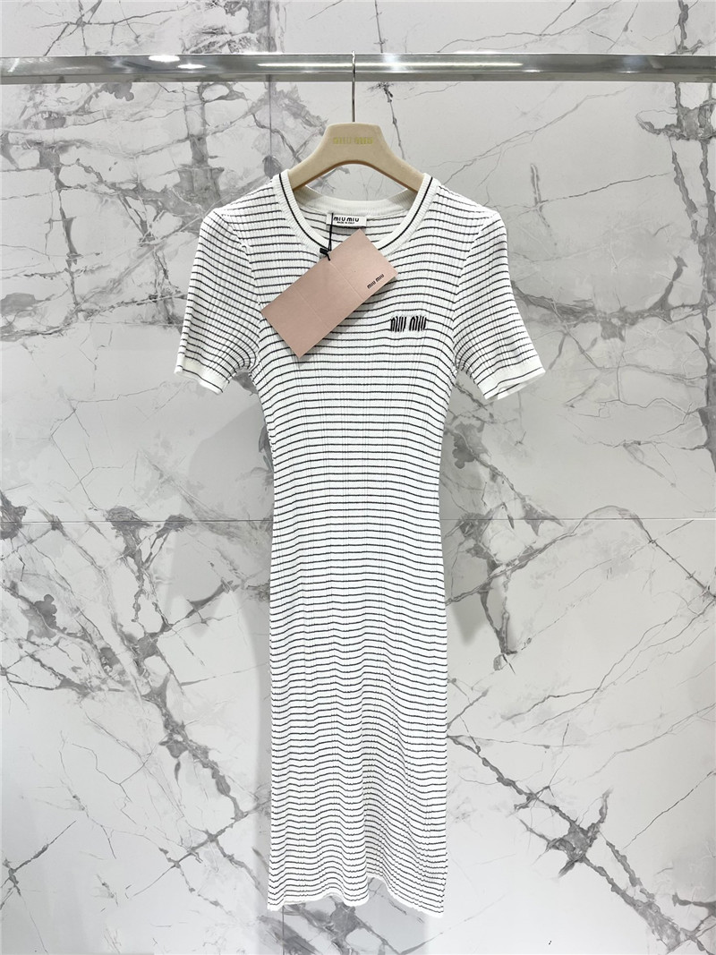 miumiu short sleeve knitted skirt cheap replica designer clothes