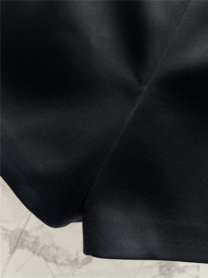 Y51 three-quarter shorts replica clothing