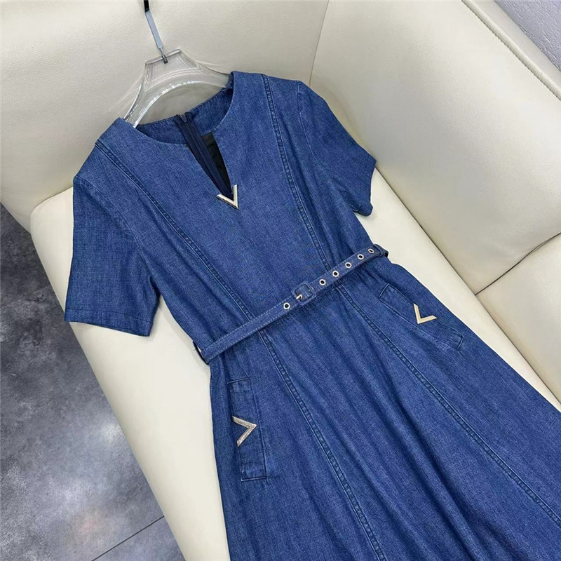 Va1e*ntin0 waist-cinching dress replica clothing