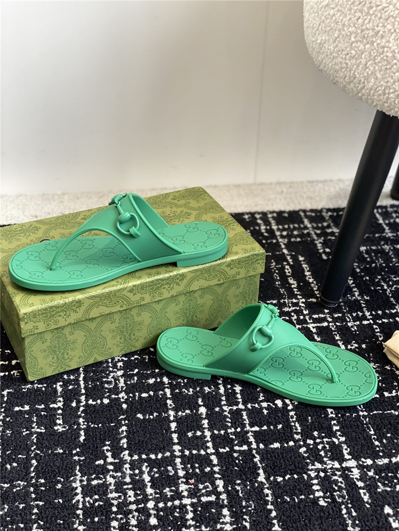 Gvc*1 horsebit thong sandals in green