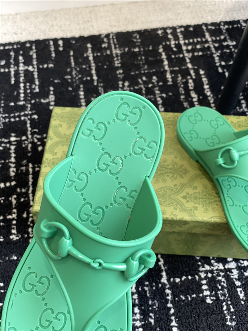 Gvc*1 horsebit thong sandals in green