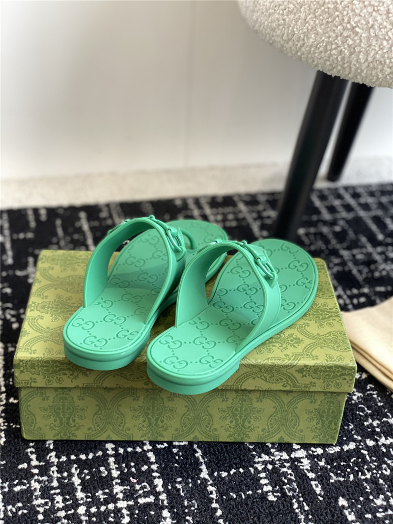 Gvc*1 horsebit thong sandals in green