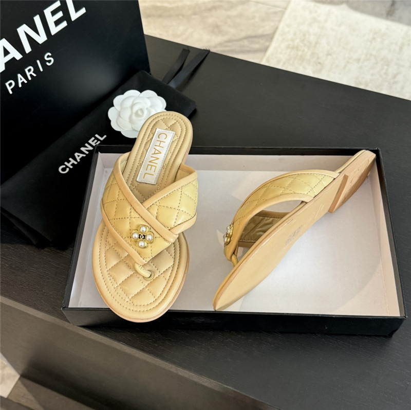 Ch**el tweed beige flats flip flop