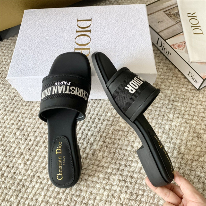 D10r black calfskin dway slide