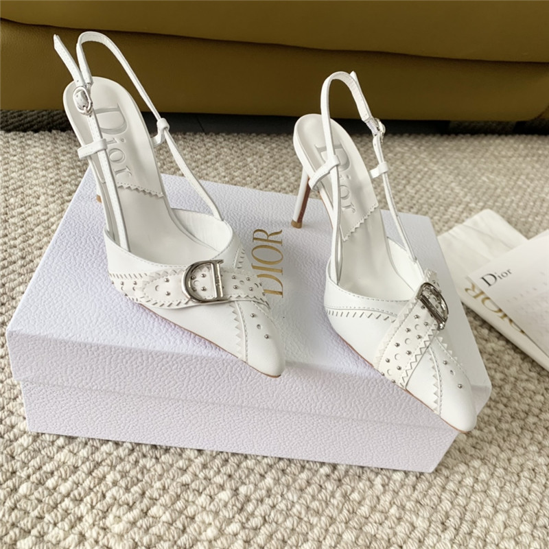 D10r white buckle slingback pumps