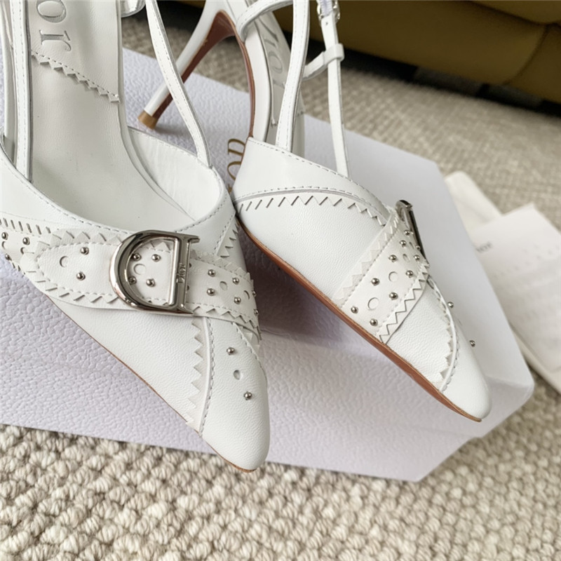 D10r white buckle slingback pumps