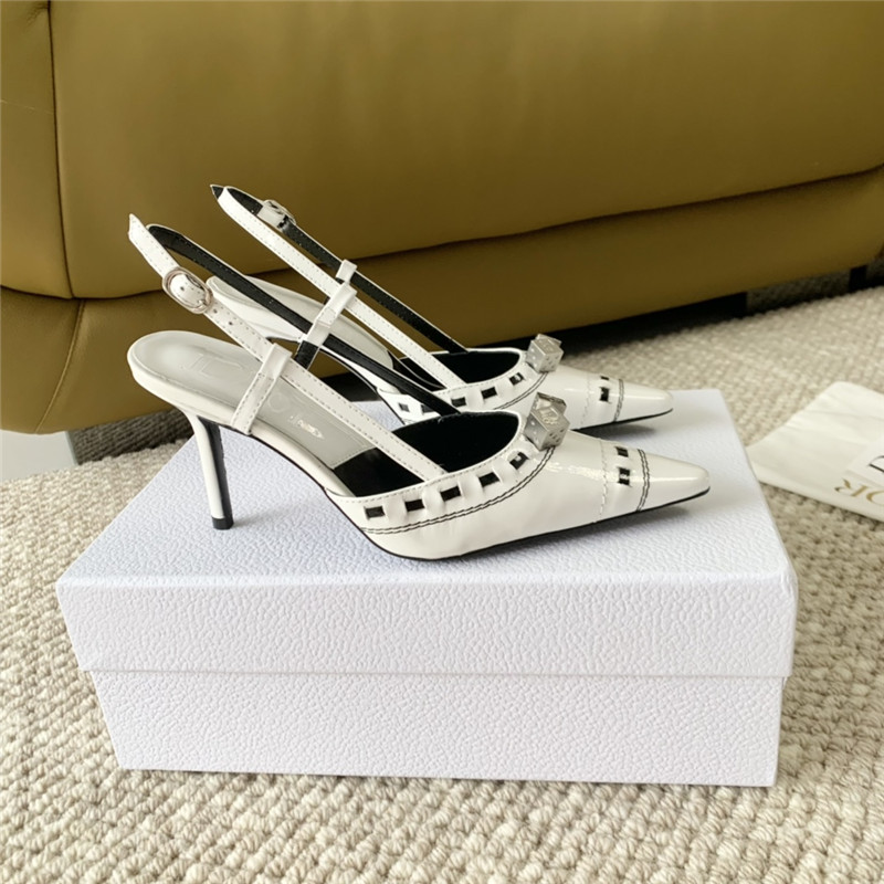 D10r white patent leather pointed toe pumps