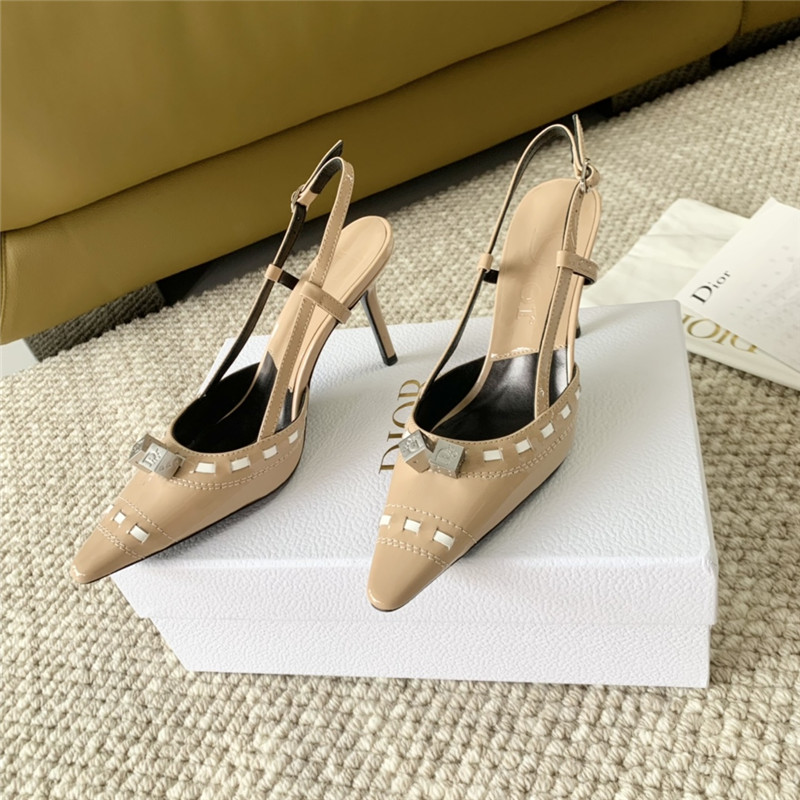 Dior Patent Leather Pointed Toe Pumps in Beige