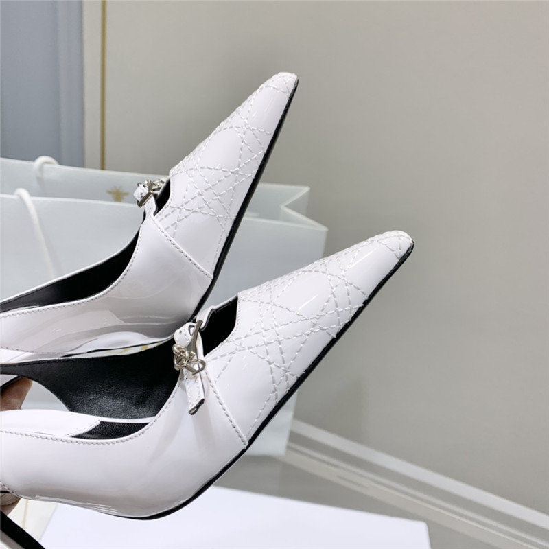 D10r slingback pointed toe pump white