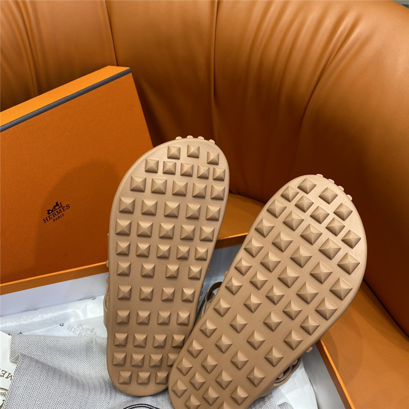 H**me5 inboard sandals beige