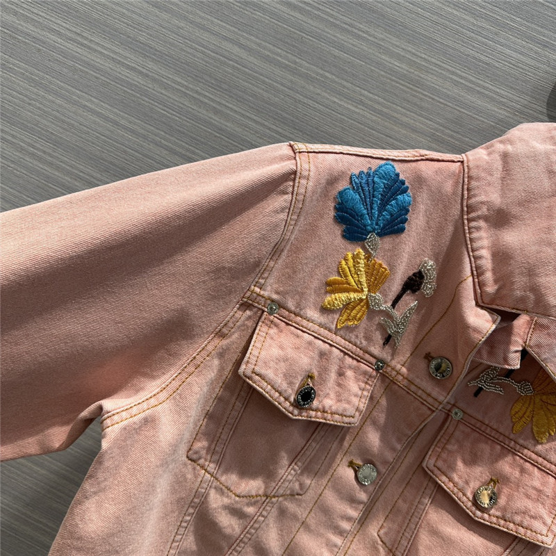 l0vis Vvtt0n embroidered accent light pink denim jacket